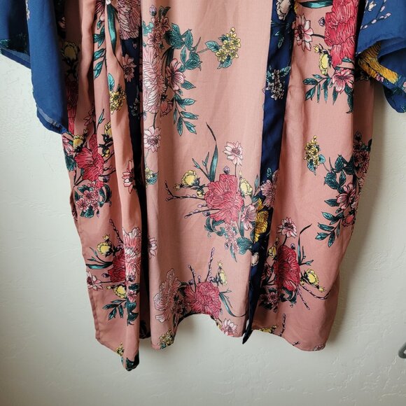 Derek Heart Romantic Floral Kimono - Picture 5 of 7